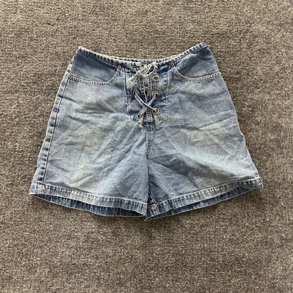 Amilano Collection Shorts Womens Size 7/8 Blue Denim Lace Up High Waist Vintage